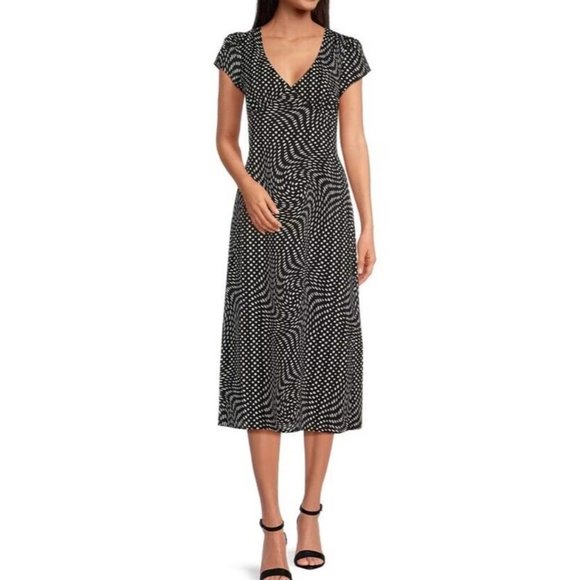 WAYF Polka Printed V-Neck Cap Sleeve Midi Dress Size Medium M Black/White Dots - Picture 4 of 6